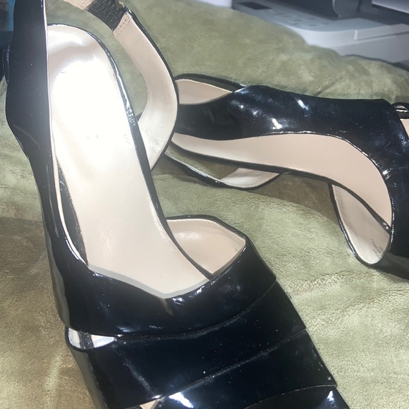 NINE WEST BLACK HEELS - Picture 2 of 2